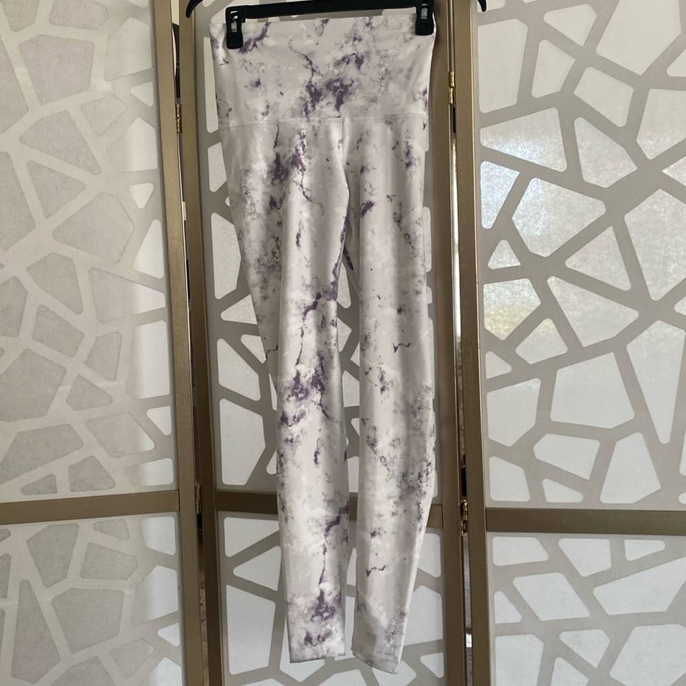 BNWT Old Navy Power soft leggings 💜🤍